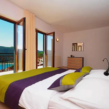 28 Apartmán
