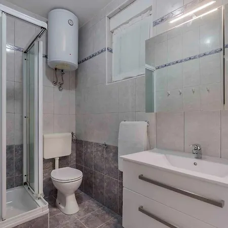 28 Apartamento *